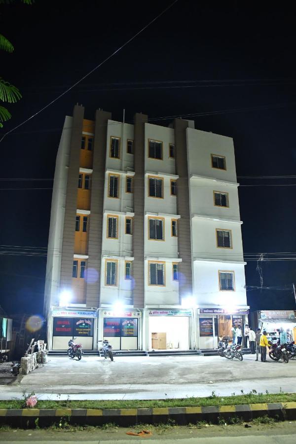 Akalkot Hotel Kalika Residency מראה חיצוני תמונה