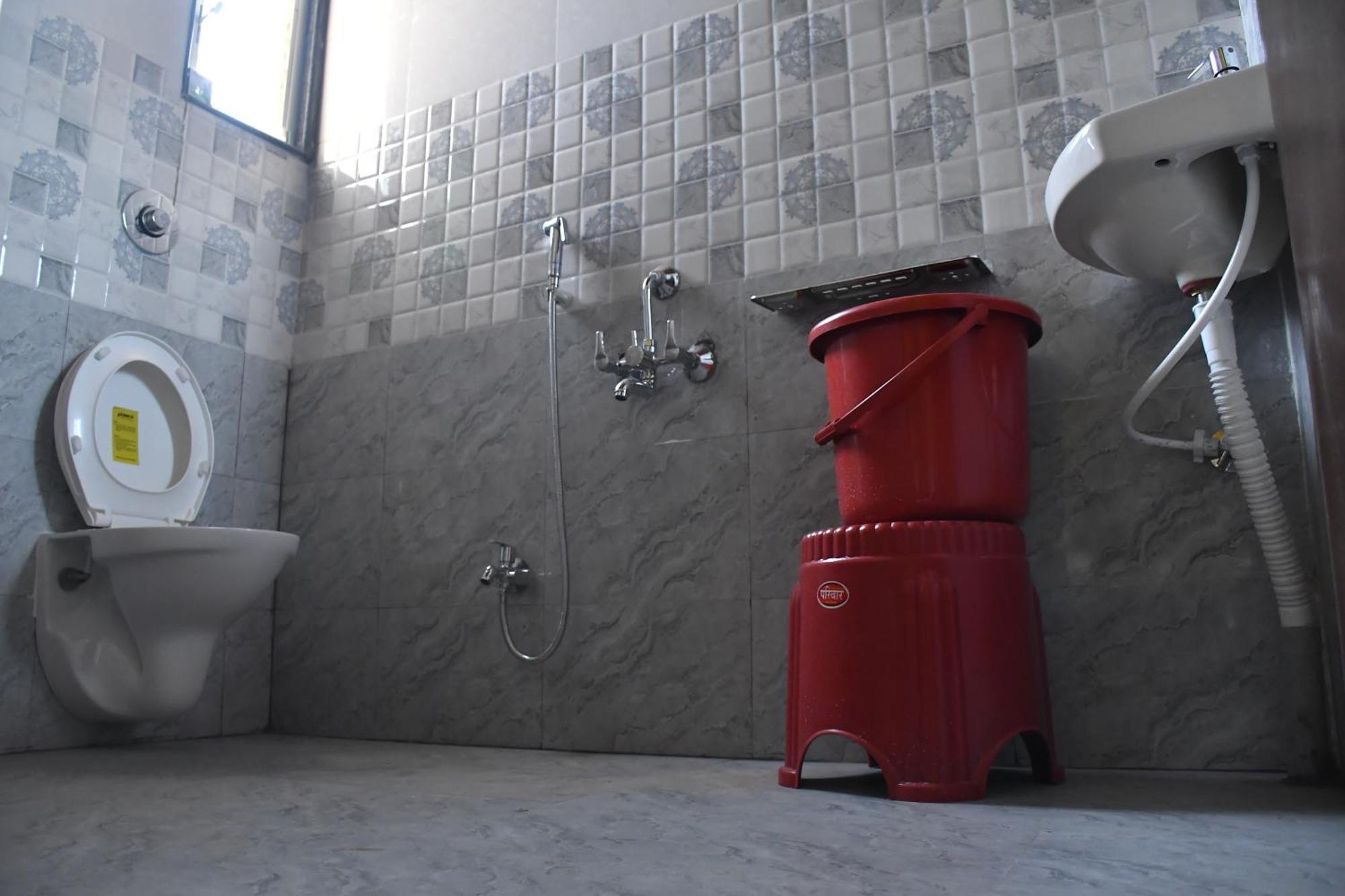 Akalkot Hotel Kalika Residency מראה חיצוני תמונה